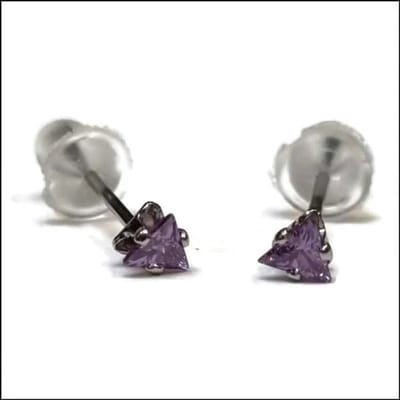 Aramat Jewels | Oorbellen | RVS Zweerknopjes Driehoek Zirkonia - Geometrische Studs | Zilverkleurig / 3 mm / Paars | |3mm | Staal | Kinderen, Volwassenen | Verkleurd niet