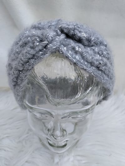 Handgemaakte haarband / hoofdband / oorwarmer in zilvergrijs met glinsterdraad gehaakt