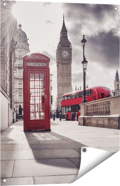 Gards Tuinposter Rode Telefooncel in Londen bij de Big Ben - 60x80 cm - Tuindoek - Tuindecoratie - Wanddecoratie buiten - Tuinschilderij