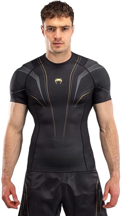 Venum Streamline Rashguard Korte Mouw Zwart/Goud – Voor MMA, BJJ, Kickboksen & Muay Thai - M