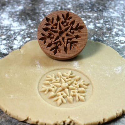 Houten Koekjesstempel 6,5 cm - Snowflake - Sneeuwvlok - Stempel - Vormen voor Koekjes Bakken - Cookie - Duurzaam - Bio - Natuurlijk - Koekjes Mal - Koekjes Vorm - Koekjes Stempel - Patroon