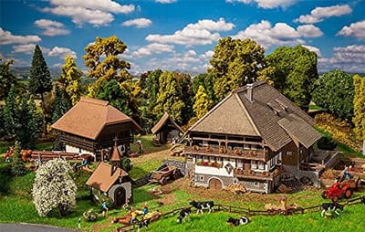 Woonhuis Set - Boerderij Gebouw - Modelbouw Presentatie - Vierdelig Regionaal - 27 x 24 x 145 cm - Zwart