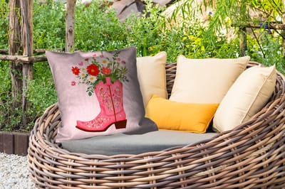 Sierkussen Buiten - Cowboylaarzen - Roze - Boeket - Bloemen - 60x60 cm - Weerbestendig