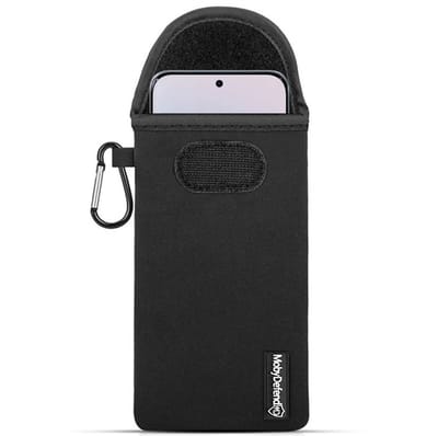 MobyDefend Hoesje - Geschikt voor Motorola Edge 70 Fusion - Neopreen Pouch Met Karabijnhaak - Insteek - Riemlus - Zwart