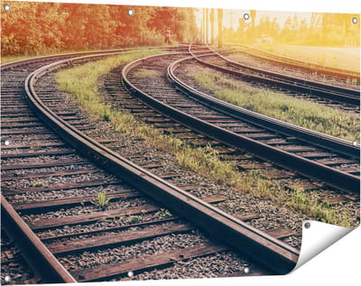 Gards Tuinposter Rails Spoorwegen naast Elkaar - 120x80 cm - Tuindoek - Tuindecoratie - Wanddecoratie buiten - Tuinschilderij