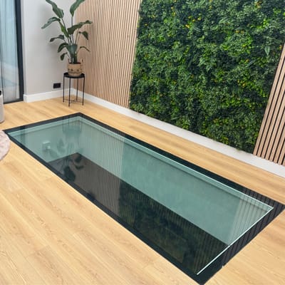 Beloopbaar Plat Dakraam 100x100 cm – Frameloos Daklicht – Triple Veiligheidsglas – UV-werend – Geluidsreductie – Dakraam voor Plat Dak