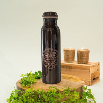 Puur koperen waterfles flower of life antique ± 950 ml (320 gr. zware uitvoering)