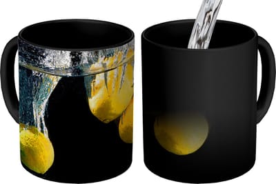 Magische Mok - Foto op Warmte Mokken - Koffiemok - Citroen - Fruit - Stilleven - Water - Geel - Magic Mok - Beker - 350 ML - Theemok