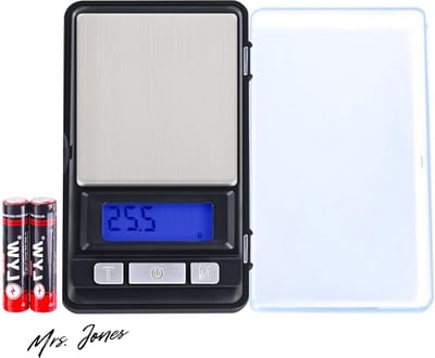 Mrs. Jones Pocket Scale 500g 0.01g Digitale Milligram Schaal Draagbare Mini Schaal Precisie Sieraden Schaal met Beschermhoes Tablet Tarra Functie 5 Eenheden 2 Batterijen Zilveren Knop. .
