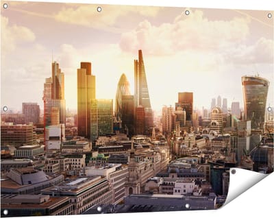 Gards Tuinposter Londen bij Zonsondergang in een Moderne Wijk - 120x80 cm - Tuindoek - Tuindecoratie - Wanddecoratie buiten - Tuinschilderij