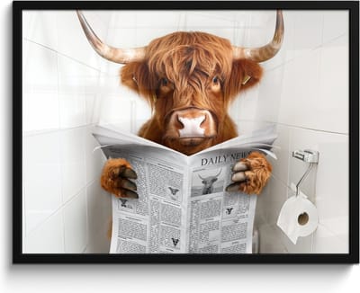 Poster in lijst - Fotolijst 80x60 cm - Posters - Schotse Hooglander - Dier - Krant - Toilet - Posterlijst zwart - Wanddecoratie badkamer - Muurdecoratie WC - Decoratieve accessoires - Toilet muur decoratie