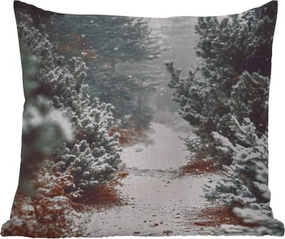 Buitenkussen Weerbestendig - Bos - Winter - Bomen - Natuur - Pad - Sneeuw - 50x50 cm