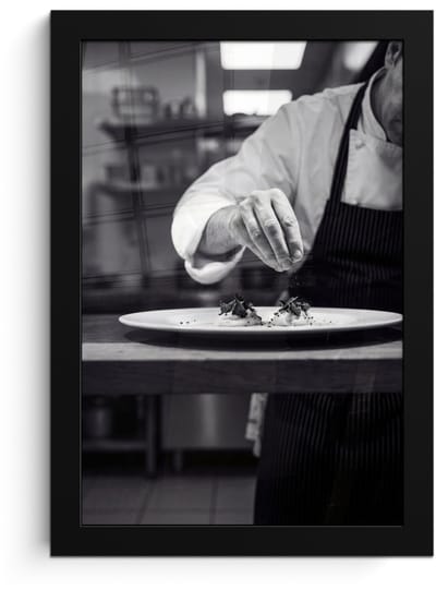 Poster in lijst - Fotolijst 20x30 cm - Posters - Chef - Garnering - Gerecht - Posterlijst zwart - Decoratie - Wanddecoratie woonkamer - Muurdecoratie slaapkamer