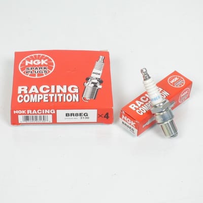 NGK bougie voor Moto Suzuki 250 RM 2001 tot 2012 Gloednieuw