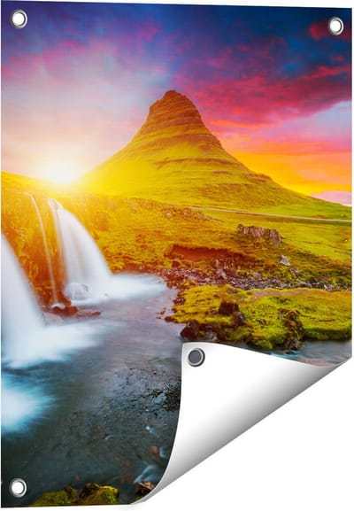 Gards Tuinposter Waterval bij een Vulkaan met Zonsondergang - 40x50 cm - Tuindoek - Tuindecoratie - Wanddecoratie buiten - Tuinschilderij