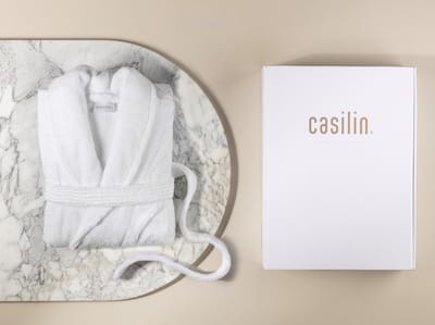 Casilin - Badjas Cadeau voor Hem en Haar in Luxe Geschenkdoos - Voor dames en heren - Maat M - Fleece & Katoen - Absorberend - Wit
