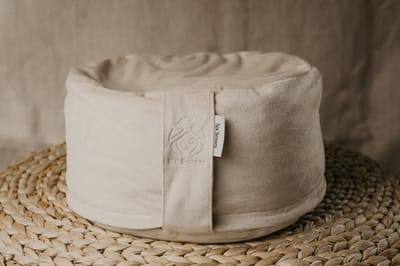 Six Senses - Meditatiekussen - Meditatiepoef - Beige - Fluweelzacht met boekweit kaf - Met hoes