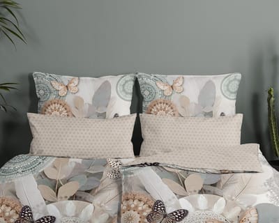 HIP kussensloop mandala�s met veren en vlinders - 40x80 cm - Zand - 100% Katoen satijn