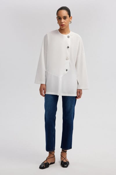 Touché Privé - Asymmetrisch overhemd met knoopdetail - Ecru - Dames