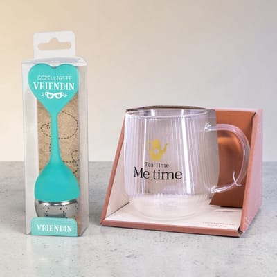 Cadeau voor vriendin – Theeglas Me Time met theezeef Gezelligste Vriendin – Luxe theeset – Thee cadeau voor haar