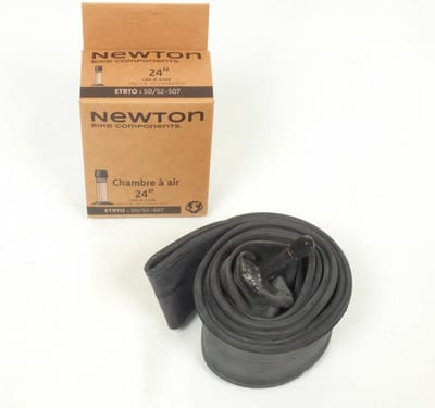 newton 24 inch binnenband 24x1.95 / 2.125 schrader 50/52-507 nieuw