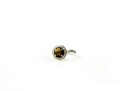 ring in zilver model classic klein gezet met bruine steen en cubic zirconia