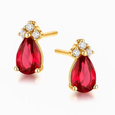 Goudkleurig Oorbellen met Rood Zirkonia - Verguld Oorstekers Rood Zirkonia - Earrings with Red Cubic Zirconia - Verguld Echte Zilver 925 - Amona Jewelry