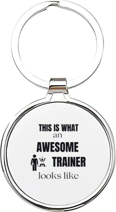 Akyol - leukste trainer Sleutelhanger - Trainer - de leukste coach die er is - beste coach ever sleutelhanger - trainer - coach - leuke kado voor iemand die coach is - sporttrainer - coach van je kinderen - lifecoach - personal trainer - 4 x 7,5 CM