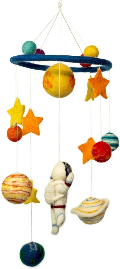 Ancient Wisdom - Muziekmobiel - Handgemaakte vilten mobiel met sterren en planeten - decoratie - kinderkamer - speelgoed - slaapliedjes - creatief - muziek