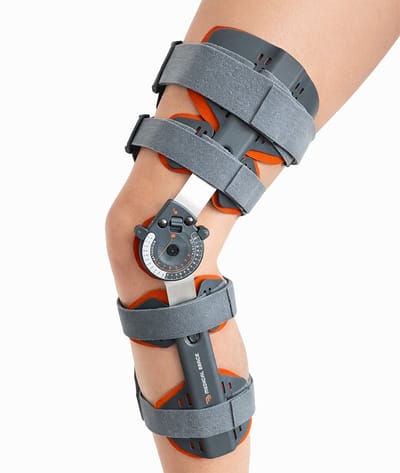 Medical Brace Centaur Pro Kniebrace met Instelbare Scharnieren - One Size - Geschikt voor links & rechts