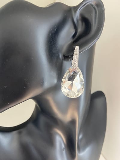 Strass waterdruppel | | Make up | Parfum | Moederdag | Verjaardagscadeau| Cadeautje| Valentijnsdag| Kado | sieraden | vaderdag | oorbellen | oorsieraden