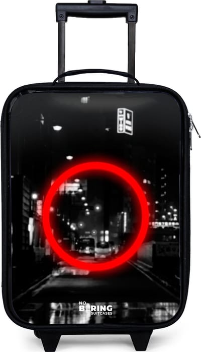 NoBoringSuitcases.com® - Kinderkoffer jongen - Kindertrolley meisje - Felrode cirkel boven een stadsstraat - Koffer kind lichtgewicht - Reiskoffer trolley voor kinderen - Koffertje met lichtgevende wieltjes - Rolkoffer zwart