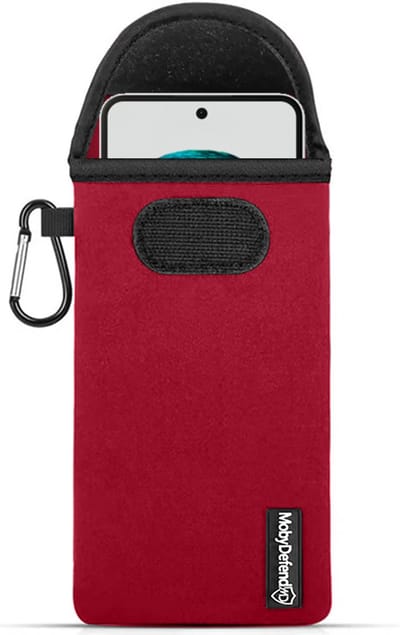 MobyDefend Hoesje - Geschikt voor Nothing Phone (3a) - Neopreen Pouch Met Karabijnhaak - Insteek - Riemlus - Rood