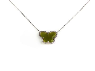 korte zilveren halsketting halssnoer collier gerhodineerd Model Vlinder met kaki groene steen