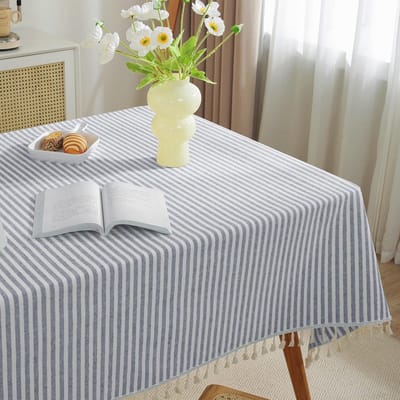 VT Goods - Katoenen Tafelkleed - Gestreept - Met Kwastjes - Blauw / Witte Strepen - Rechthoekig - 130 x 180 cm - Geschikt voor Eettafel