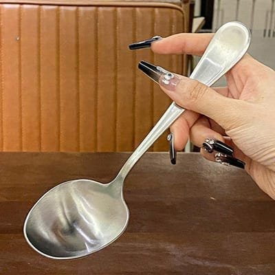 Grande cuillère en acier inoxydable, cuillère en forme d'œuf épaissie pour self-service d'hôtel, cuillère à soupe épaissie pour la maison matte argenté