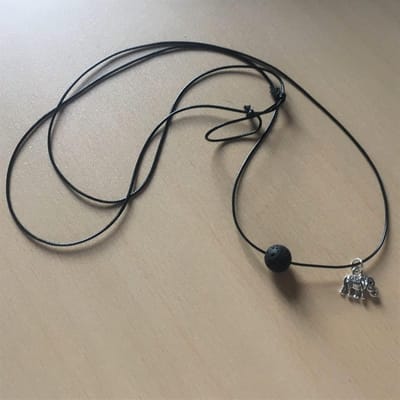 GoedeDoelen.Shop | Veterketting Olifant met lavasteen | Ketting met Olifant | Ketting met Natuursteen | In Maat Verstelbaar | Modieus | Statement Ketting | Wellness-House