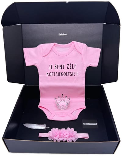 Kraamcadeau meisje met roze romper en babyhoofdband - kraamkado - kan ook rechtstreeks als cadeau worden opgestuurd