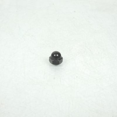 Un écrou borgne noir M6 Pas 100 pour deux roues Yamaha NU6-28317 Neuf