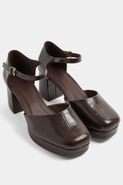 Yours Bruine Plateaupumps Van Imitatieleer Met Krokodillenreliëf En Blokhak In Extra Brede Eeepasvormsize 37EEE