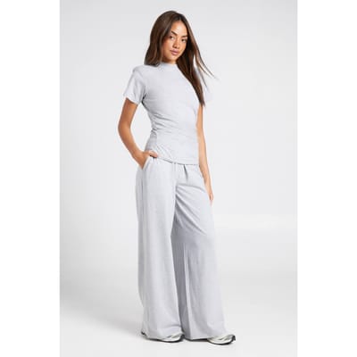 boohoo Dames Co-ord Set Met Geschouderde Geplooid T-shirt En Broek Met Rechte Pijpen | Asgrijs | Maat: 40