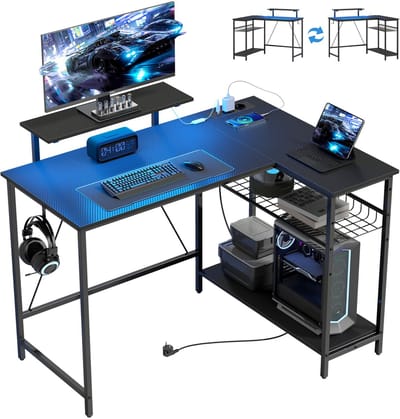 Hoekbureau voor gaming met ledverlichting, stopcontacten, monitorstandaard en plank, zwart