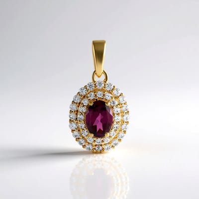Cavill - Zilveren Hanger Verguld - 925 Sterling Zilver - Naktamunda Rhodoliet 0,828 ct - Pave Zirkonia 0,754 ct - Elegante Rode Ovaal Sieraad
