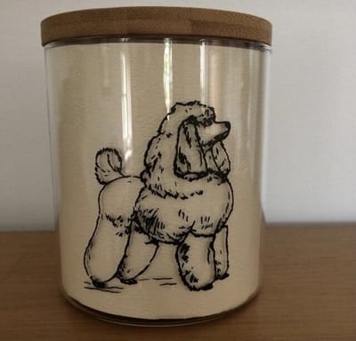 koekjes pot- hond - poedel - glas met bamboe deksel .