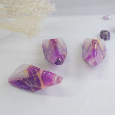 Luxe Edelsteen Zeep met Lavendelgeur - Amethist - Veganistisch- Biologisch - Gift - Bijzonder Kado - Geschenk