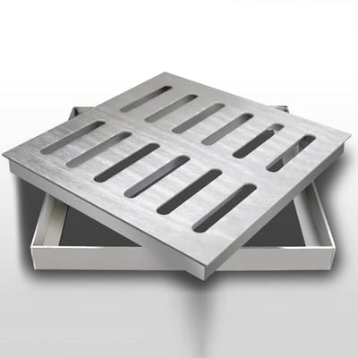 Afvoerdeksel met frame - Sleufrooster RVS - Buiten afwatering - Robuust roestvrij staal - 300x300mm - Zilverkleurig