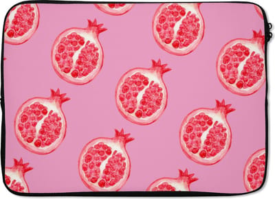 Laptophoes 13 inch - Fruit - Roze - Patronen - Laptop sleeve - Binnenmaat 32x22,5 cm - Zwarte achterkant