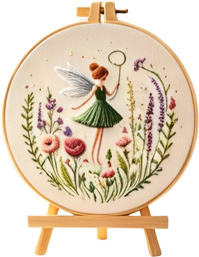 Untamed - PREMIUM Borduurpakket Volwassenen – Borduren – Creatieve hobby – Ontspanning Thuis – Cadeau idee – Compleet pakket met extra’s – Echte HOUTEN borduurring (geen plastic) – DIY decoratie – Bloemen – Elfje – Meadow Dance