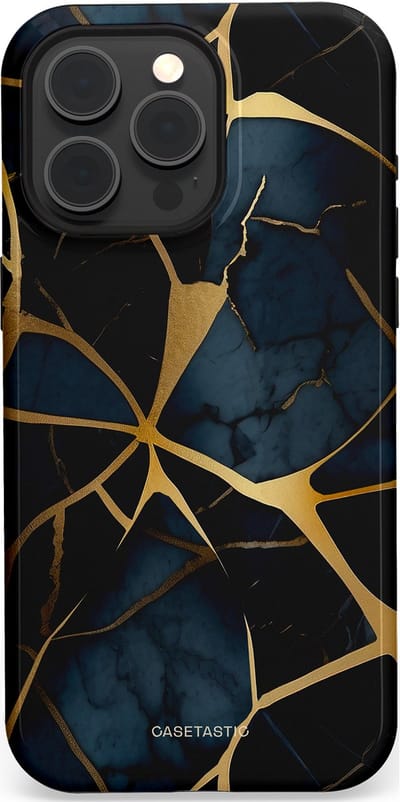 Casetastic hoesje geschikt voor Apple iPhone 15 Pro Max - MagSafe - Dubbellaagse bescherming - Sterrennacht Marmer Goud - Fashion Case - Zwart Goud Donkerblauw