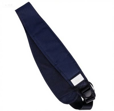 Draagzak - Heupkruk - Van pasgeborene tot peuter (3-48 maanden) - Ergonomisch - Verstelbare schouderbanden - Lichtgewicht, draagbaar en ademend - Zachte vulling - Heupzitting - Maximaal draagvermogen 25 kg - Donkerblauw